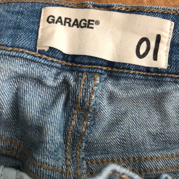 Ripped ankle straight jeans in light wash - Picture 3 of 3